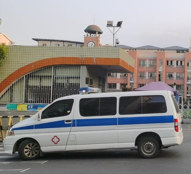 中沙救护车出租护送骨折病人一公里多少钱